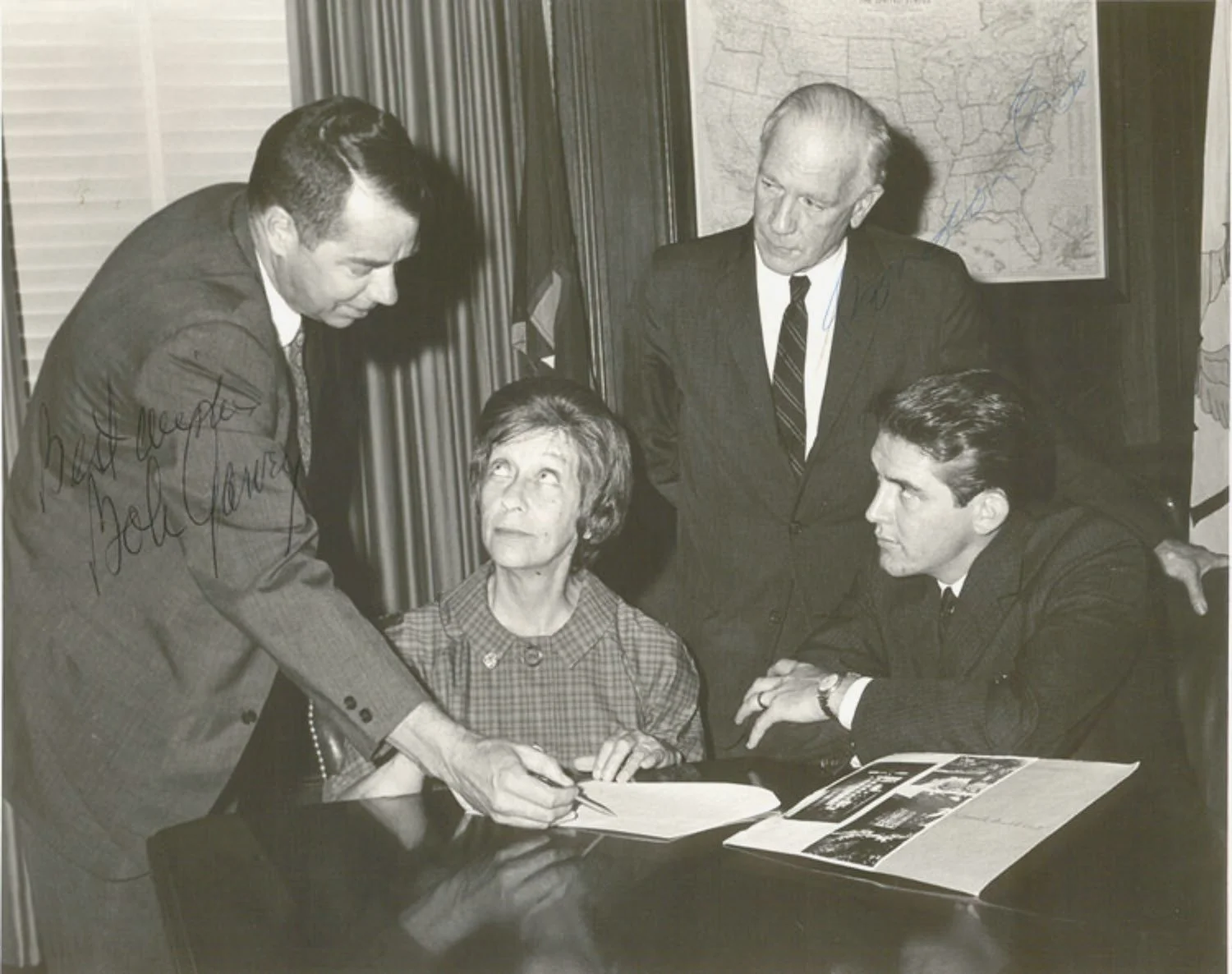 LeigheySigning.jpg
