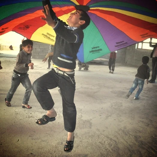 Jumping+beneath+the+parachute.jpg