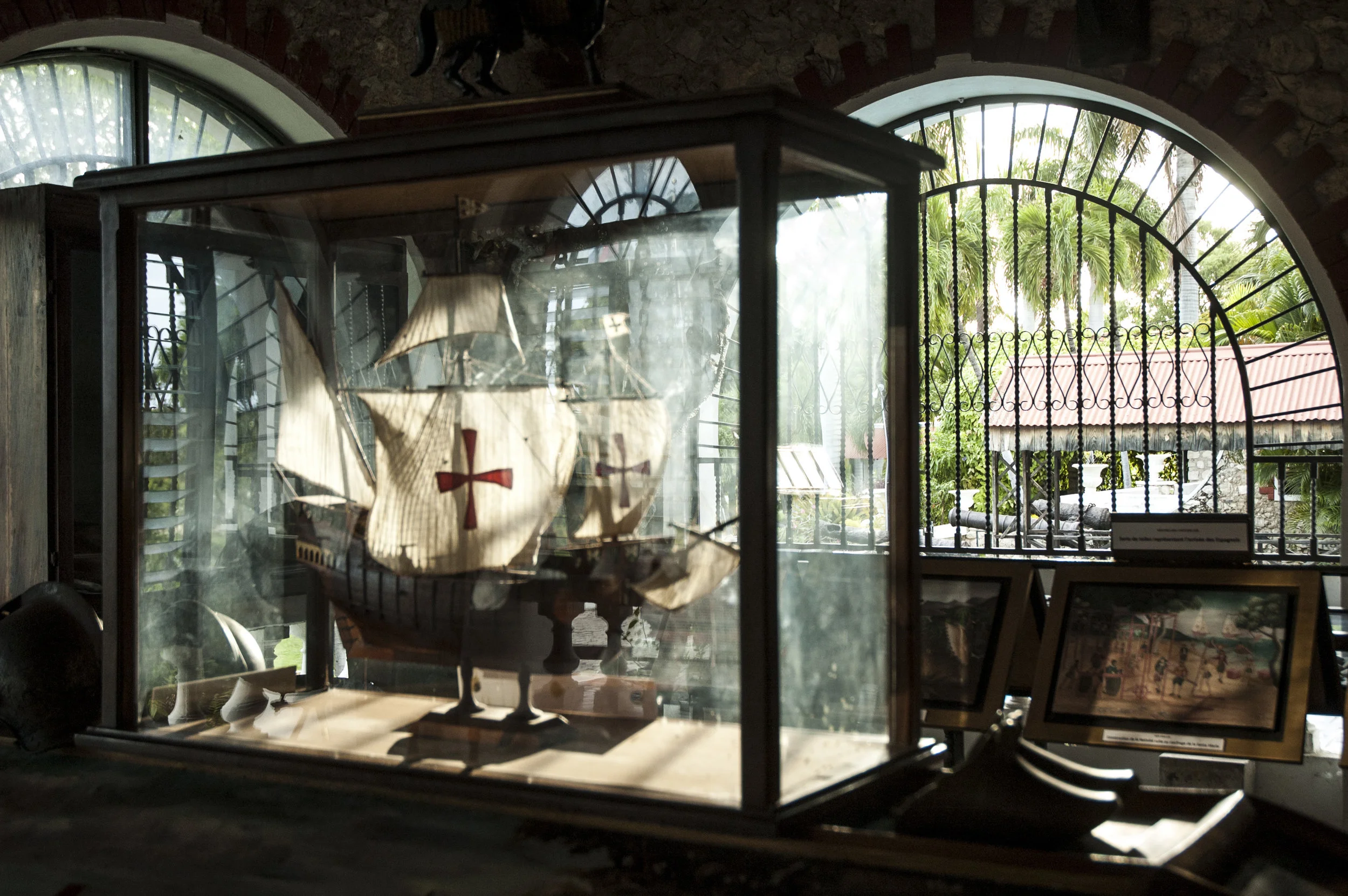 Model of the Santa Maria on display at Museum Ogier-Fombrun