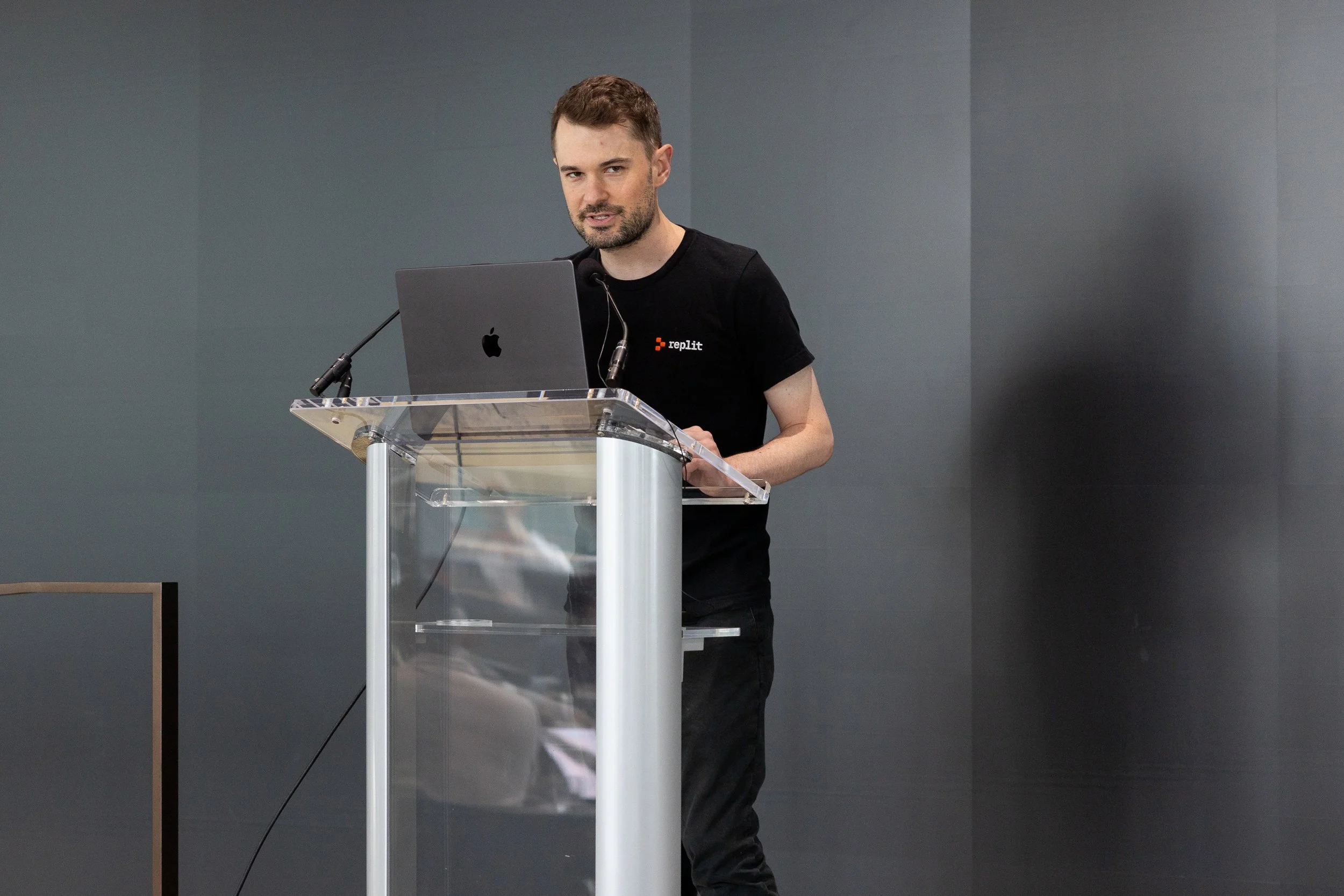 JeanetteDMoses-CampfireHackLab-4394.jpg