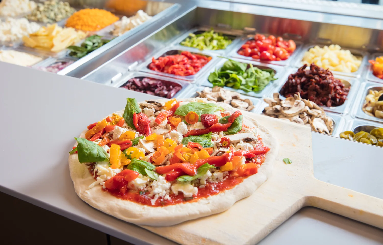 Sides to Have With Pizza: Irresistible Pairings for Every Slice