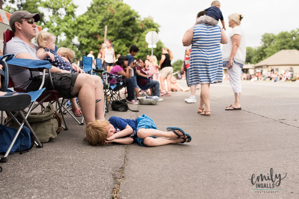 Cullen got tired of waiting for the parade to start.