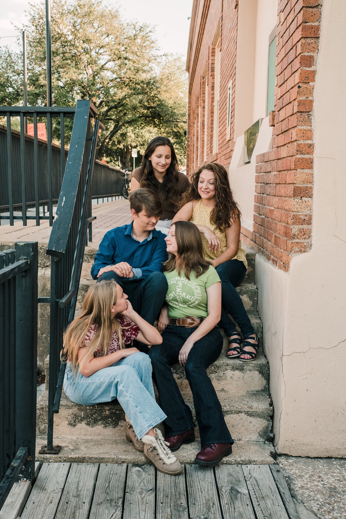 Family Photographer_Round Rock Family Photographer _On Location Headshot Photography_Round Rock Photographer_Emily Ingalls Photography-Austin Photographer_Pflugerville Photographer_Georgetown Texas Photographer-5.jpg