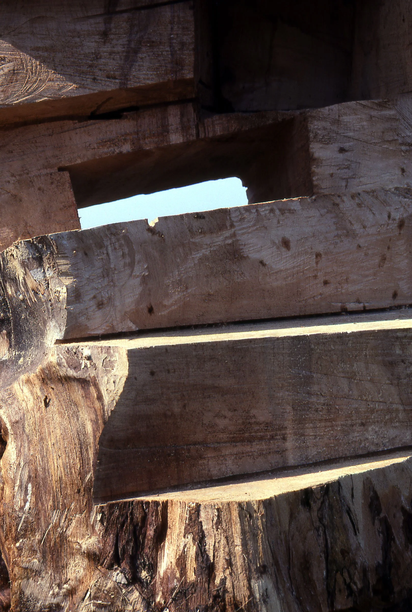 Stairwell, 1990 -det2.JPG