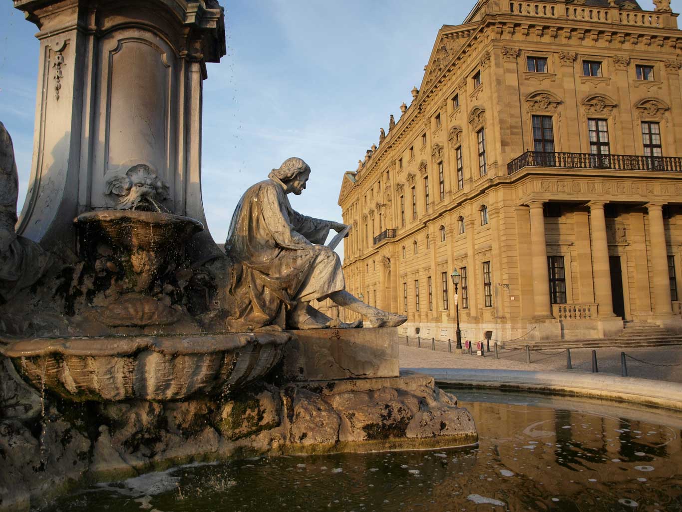 The Frankonia fountain in front of the Würzburger Residenz