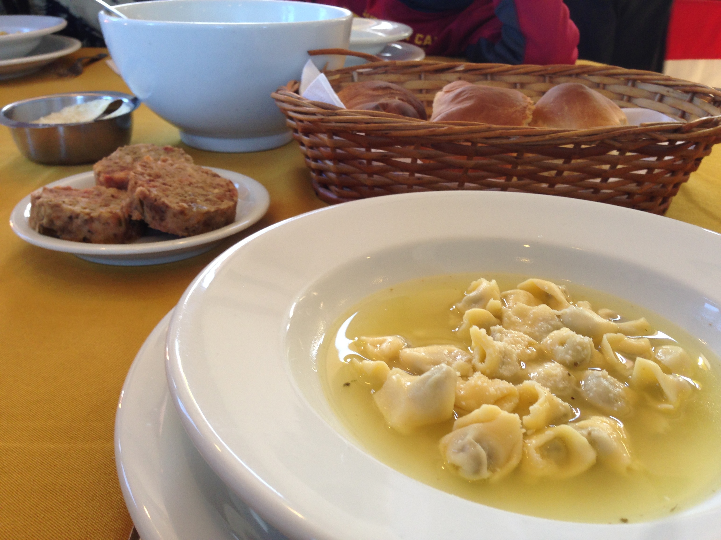 Having Capeletti