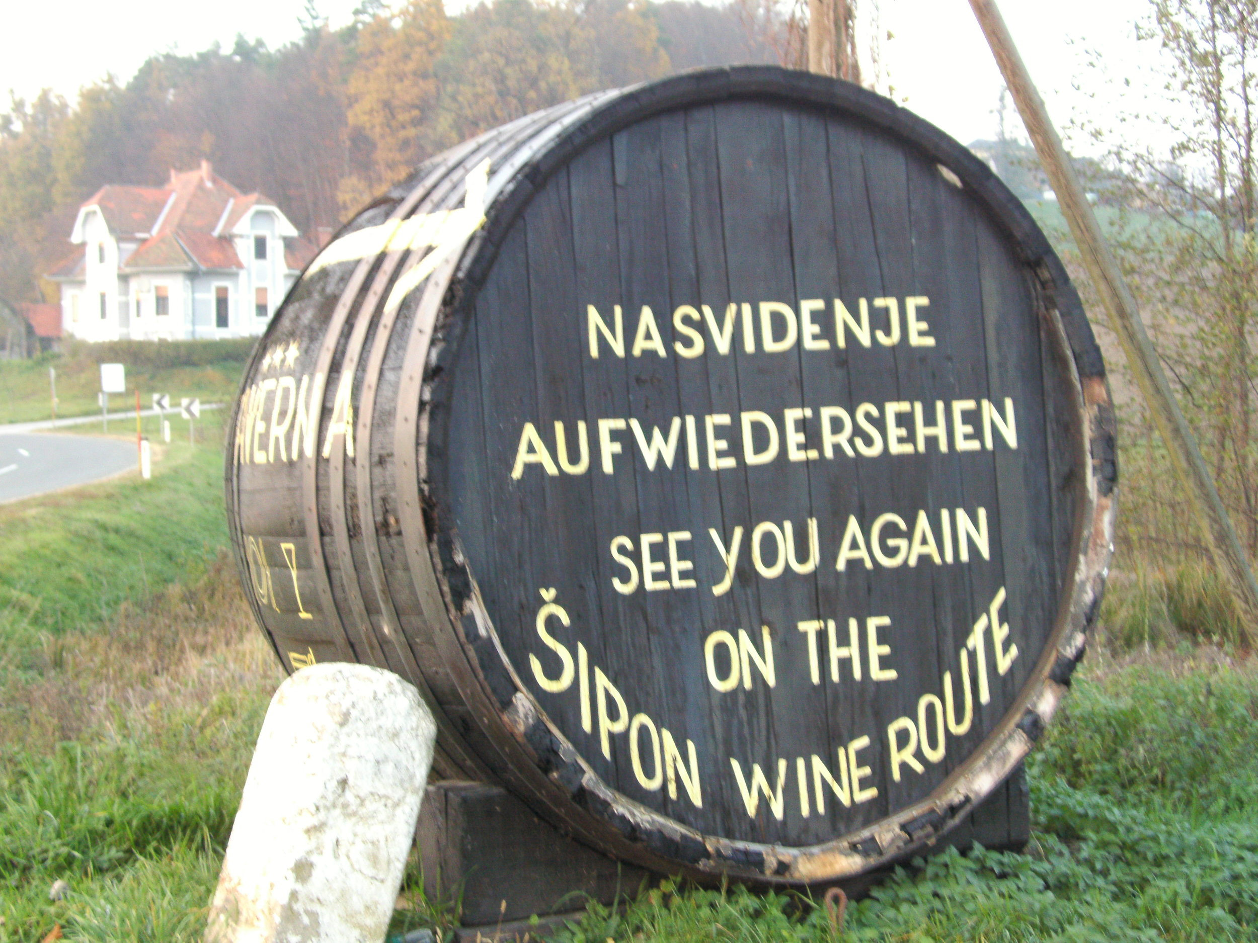 The words on the barrel say 'See you again on the Šipon Wine Route.'