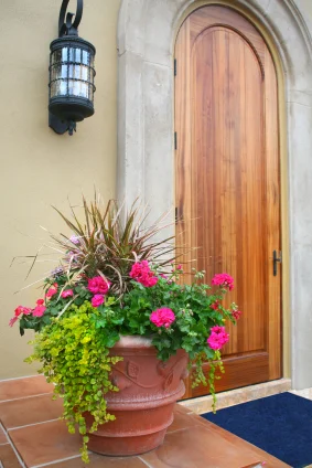 Doorway_Flower_Pot.jpg