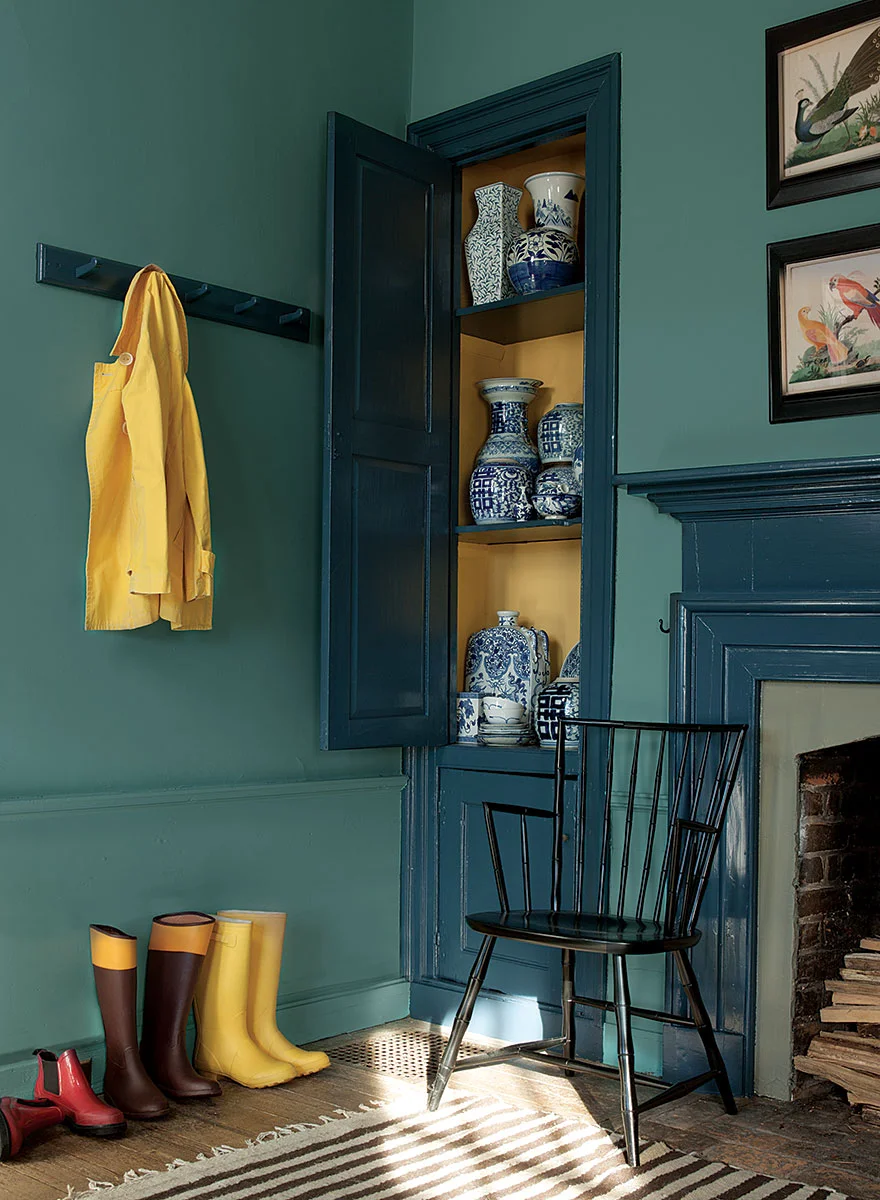  Color palette from the Benjamin Moore Williamsburg Collection.