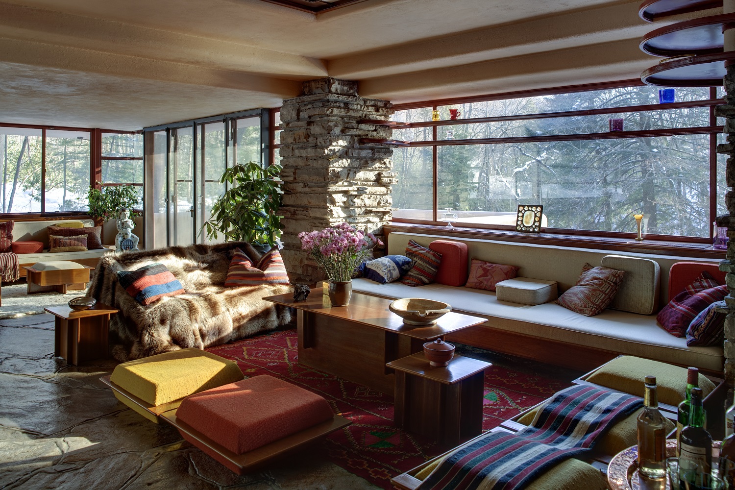 Frank Lloyd Wright's Fallingwater — Spectacular Spaces