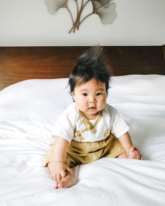 Baby, baby, baby, oh! Can&rsquo;t believe you are HALF A YEAR OLD already!!!! 😭😭 Where does the time go? (And why do you look like you have a &ldquo;don&rsquo;t mess with me&rdquo; face here??)⁣
⁣
With so much going on in the world since you&rsquo;