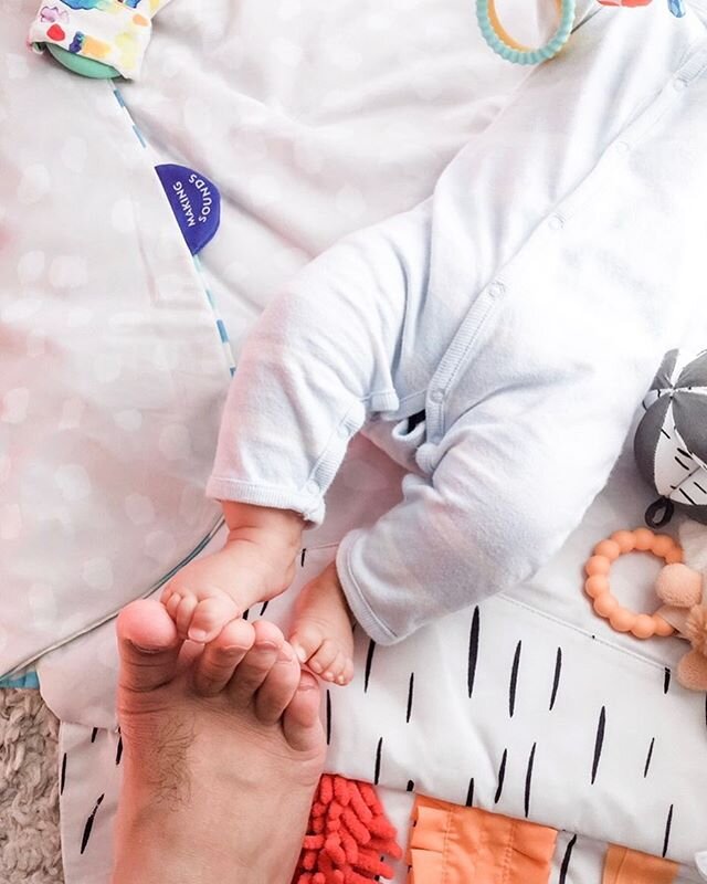 Baby feet are the best 👣 Double tap on Baby C&rsquo;s toes if you agree!⁣
⁣
⁣
⁣
⁣
⁣
#babytoes #littlebabe #newbornsnuggles #babyfeet #happybaby #ittakesavillage #babiesbabiesbabies #babiesofinsta #babygirl #cutebaby #firstbaby #girlmom #lifewithlitt