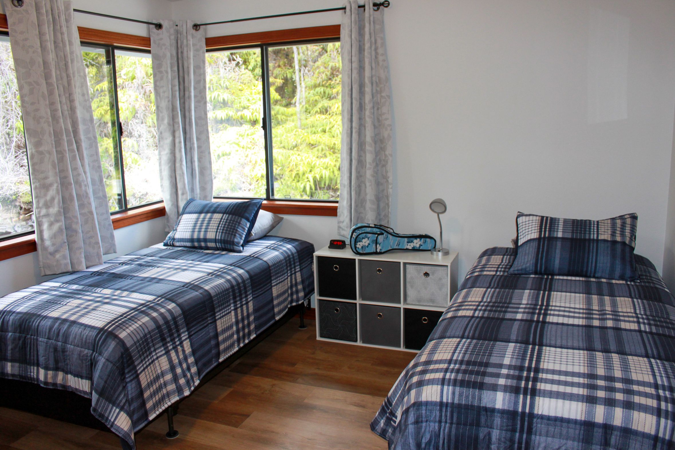 bdrm twin bds.jpg