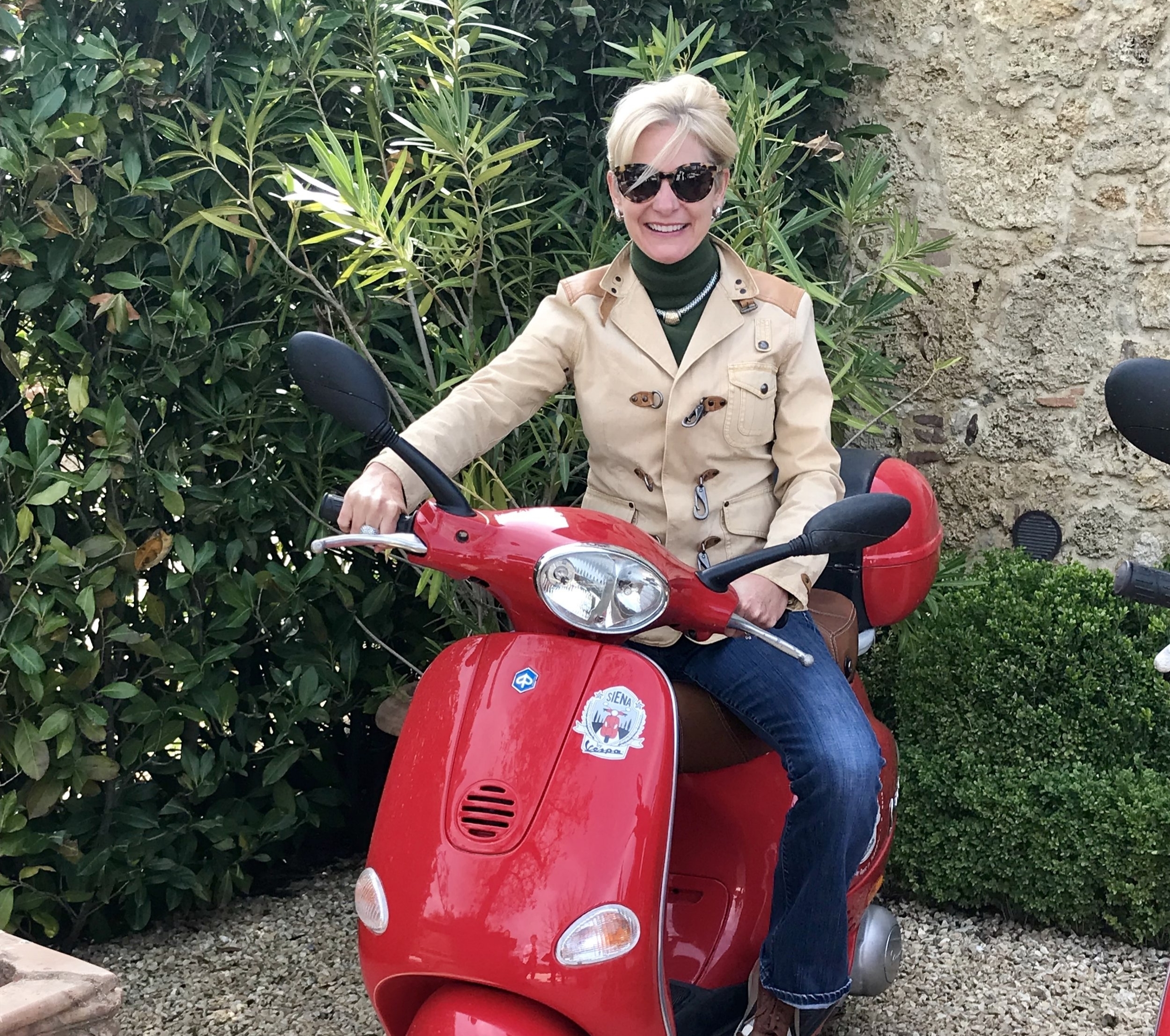 Mopeding in Tuscany