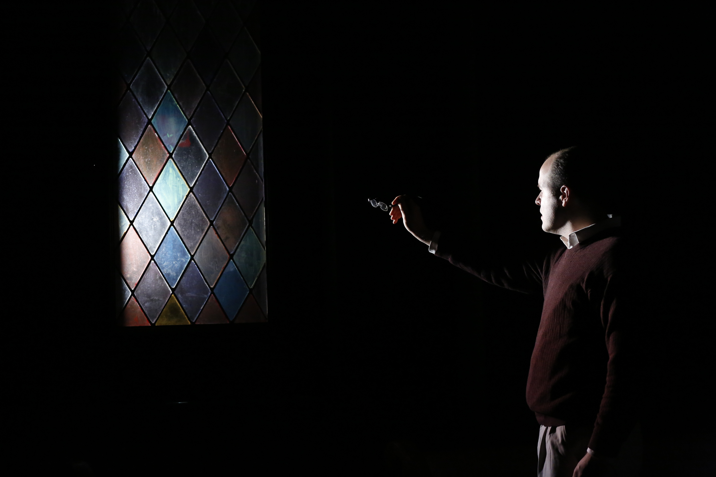 The Optics of Dying Light Written and directed by Misha Chowdhury | Music by Laura Grill Jaye HERE Arts Center, 2015 Cast: Keith Foster, Bill Green, Julia Joyce-Barry Band: Fima Chupakhin, Laura Grill Jaye, Vuyo Sotashe Design Team: Peiyi Wong