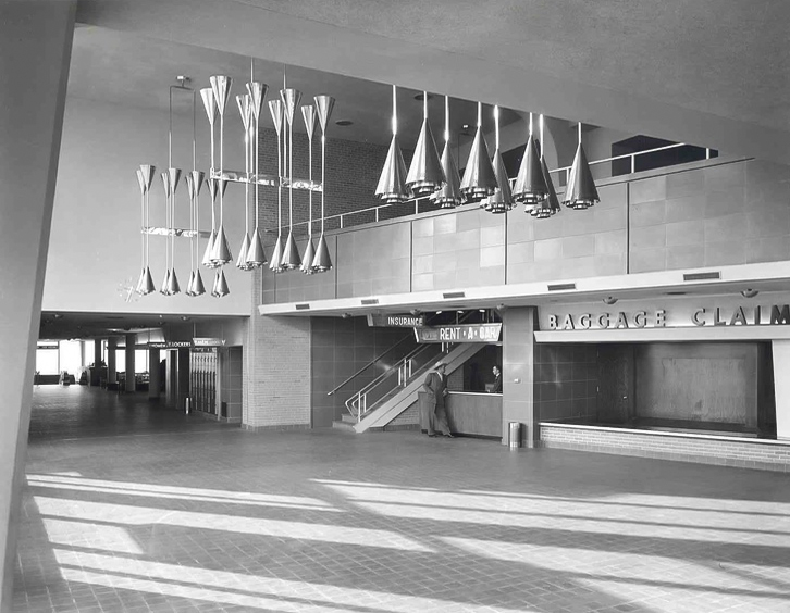 Terminal building at Wichita Municipal Airport, 1954. Architects Glen H. Thomas and A. B. Harris. Copyright by the Howard Eastwood Collection.