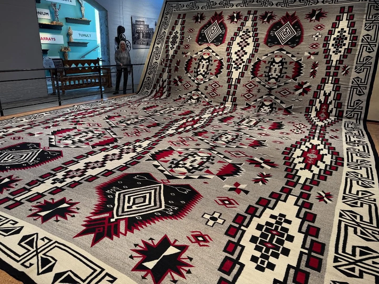 Just returned from a wonderful road trip with friends @jeandegenfelder and @djweaves where we viewed the largest Navajo rug in the world, rugs and baskets @hubbelltradingpost and the magnificent Monument Valley Navajo Tribal Park.