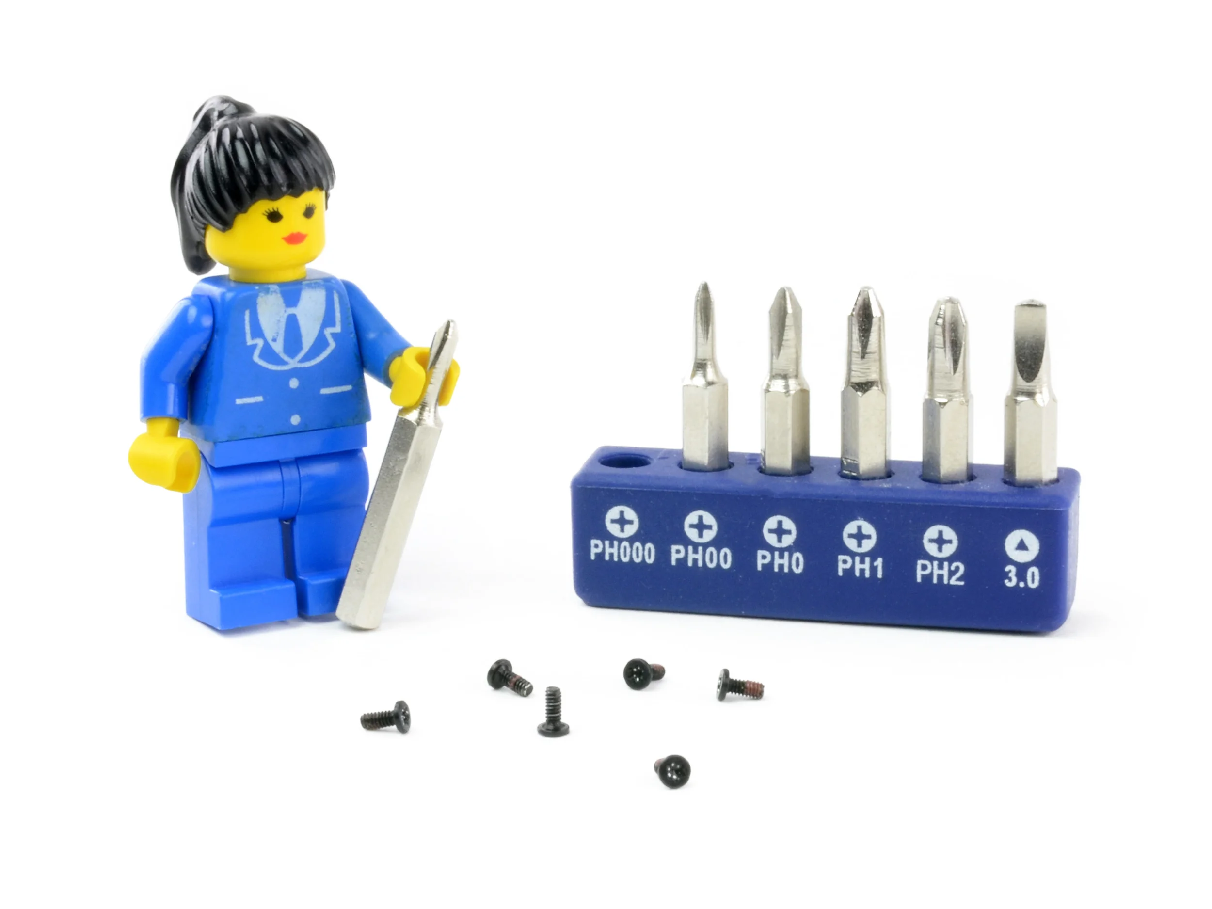 CHOOSING THE RIGHT SCREWDRIVER BIT Identify different bits and when to use them.