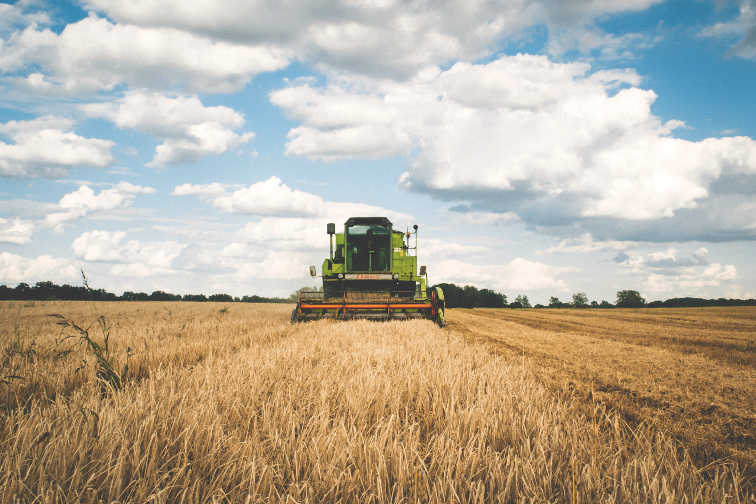 Tractor Hacking: The Farmers Breaking Big Tech's Repair Monopoly