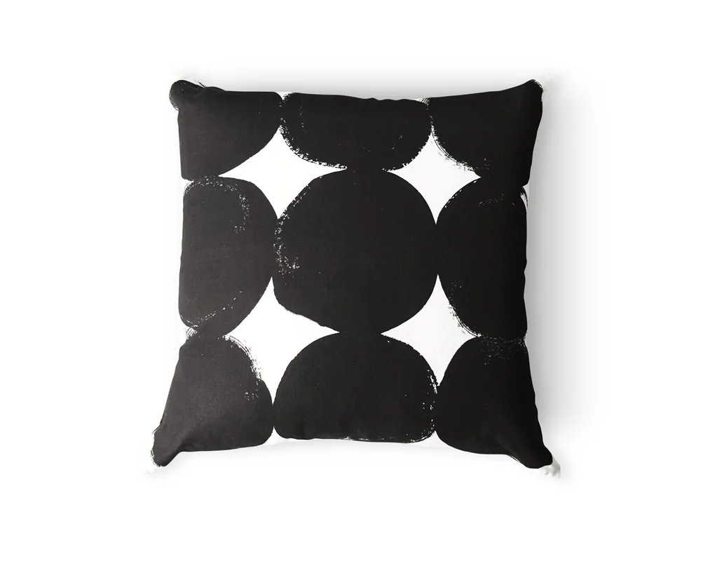 BLK0002_01.jpg