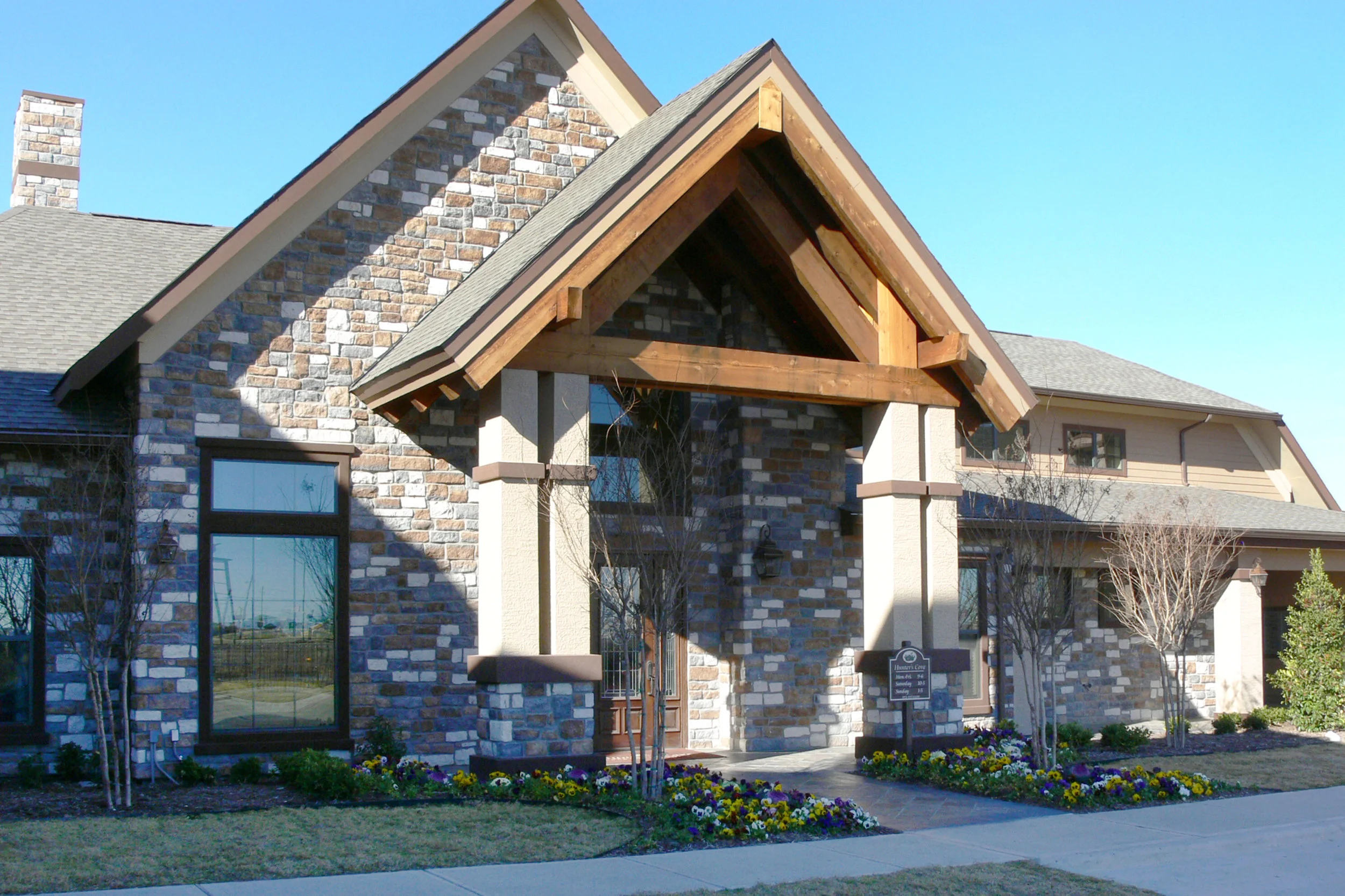 hunters coveclub.JPG