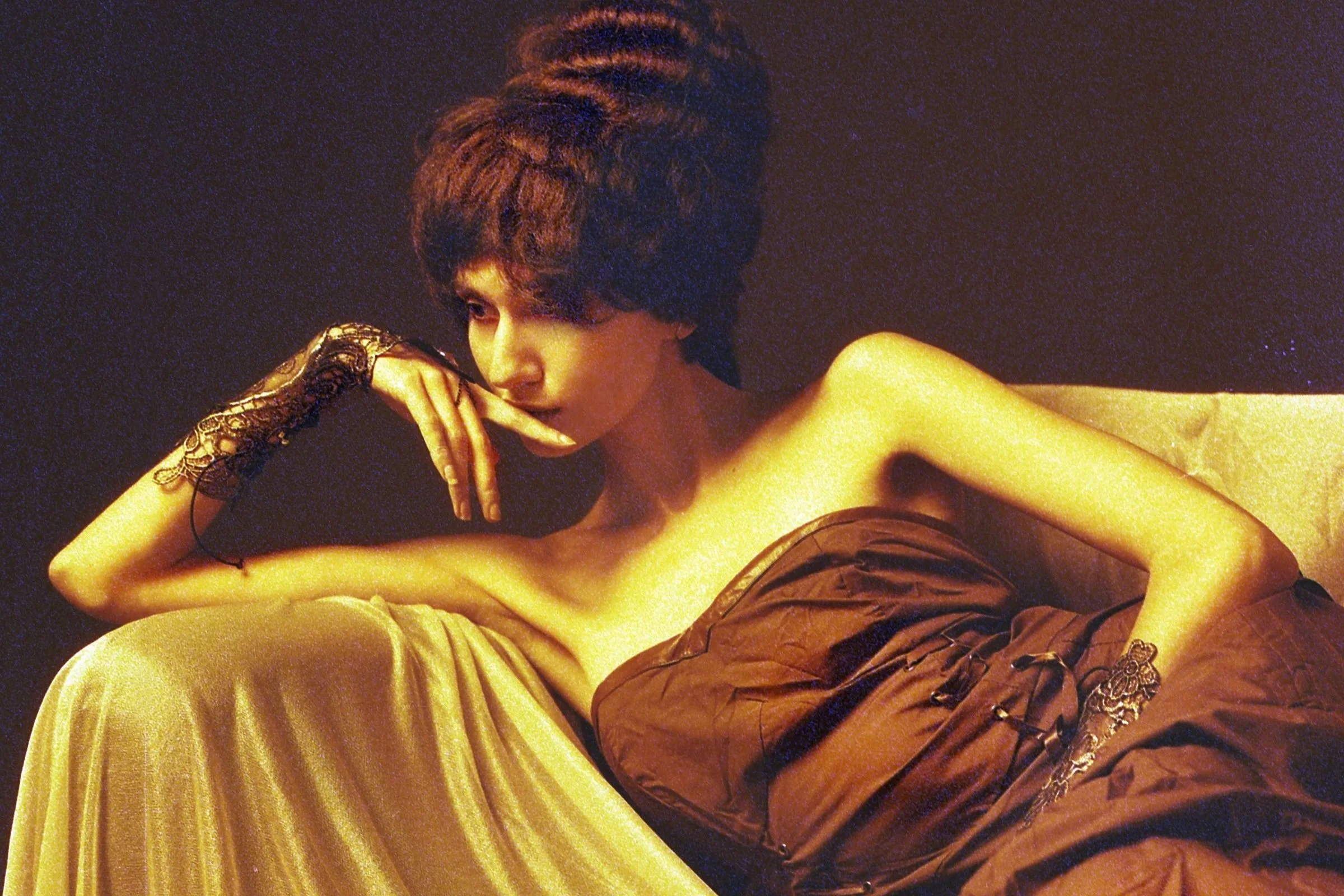 Anna_Vampiric_Cinestill+Red+Rum+FIlm-2.jpg
