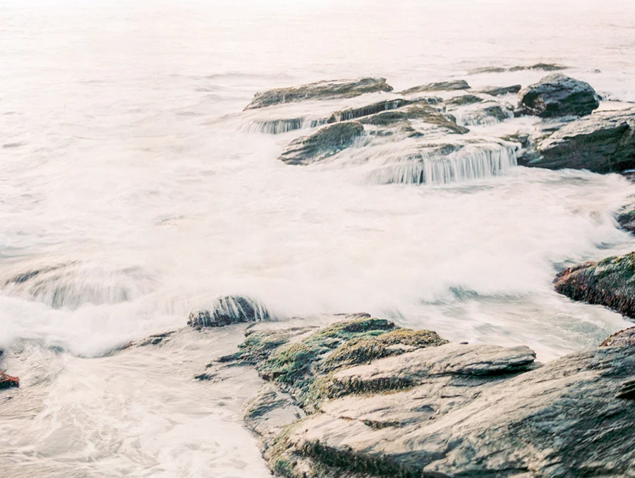 SALLY PINERA_SIERRA AND SCOTT_RHODE ISLAND_NEWPORT ENGAGEMENT SESSION-11.jpg
