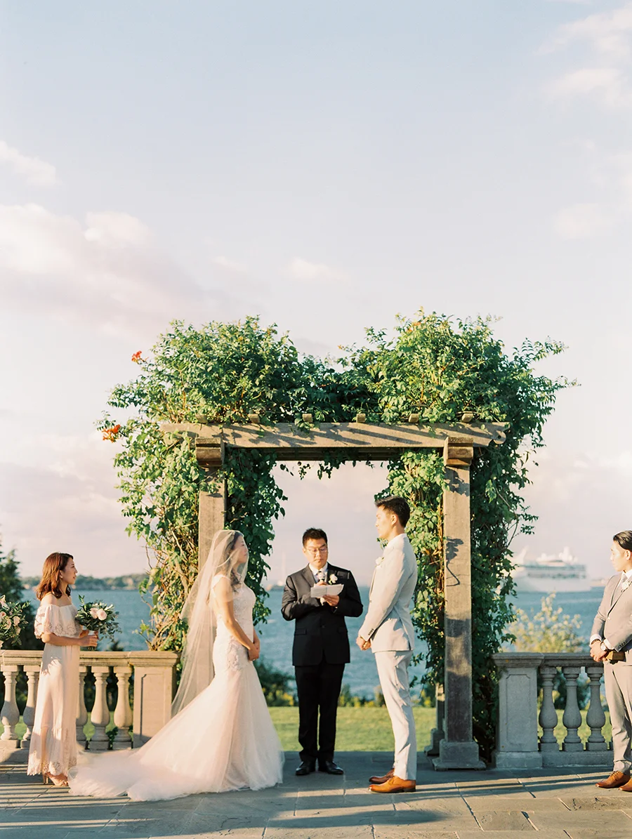 SALLYPINERAPHOTOGRAPHY_RHODEISLANDWEDDING_DEBORAHANDSEAN_CASTLEHILLINNWEDDING_-333.jpg