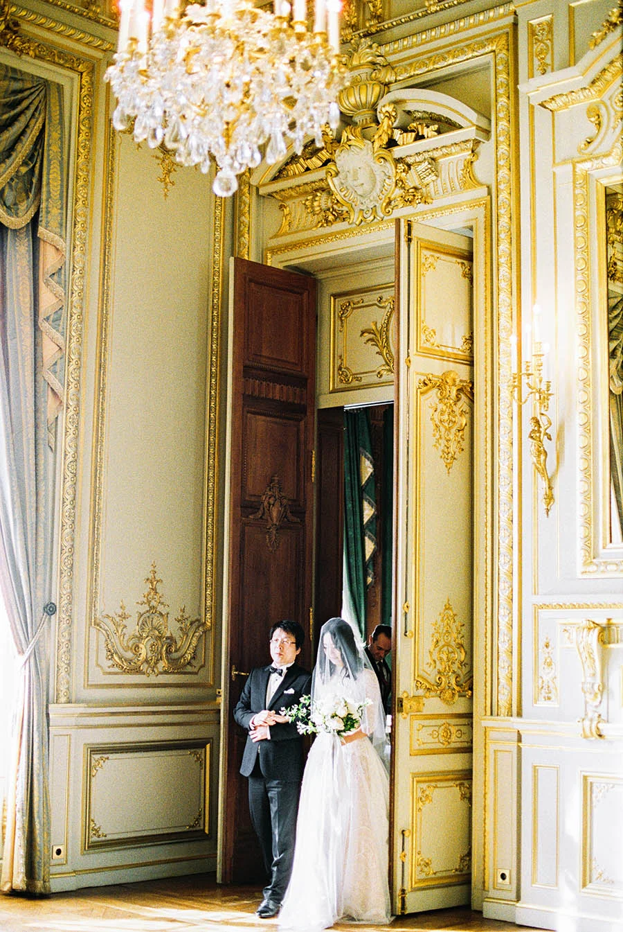 SALLY PINERA_PARIS WEDDING-71.jpg