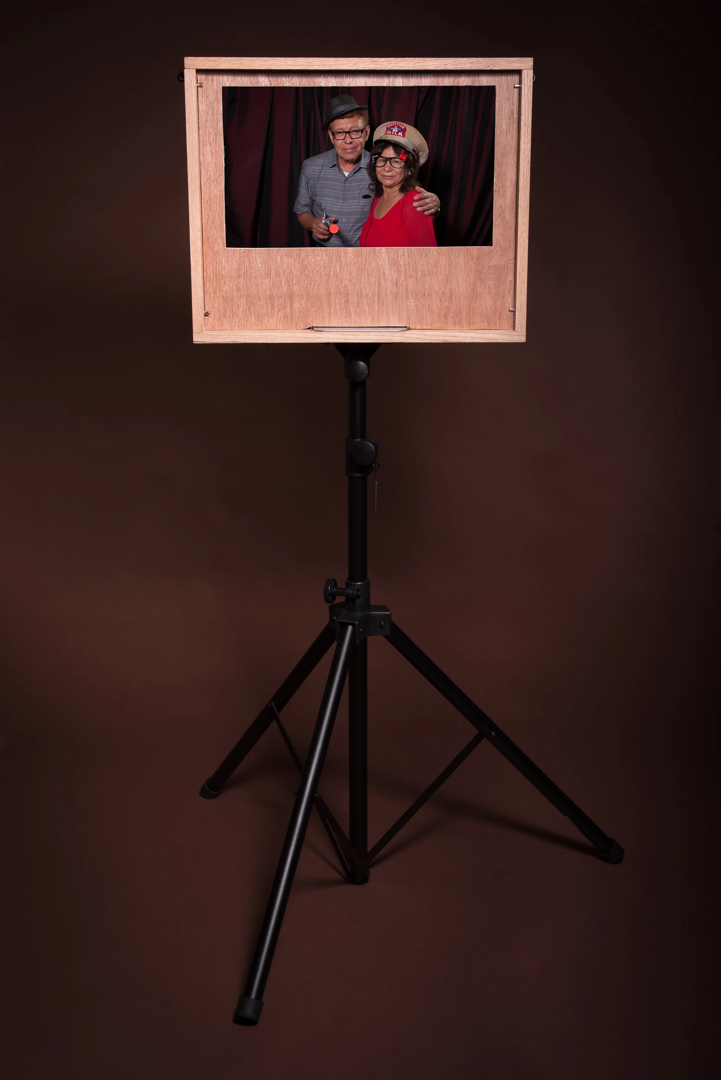 Large Format Camera (Verso)-3.jpg