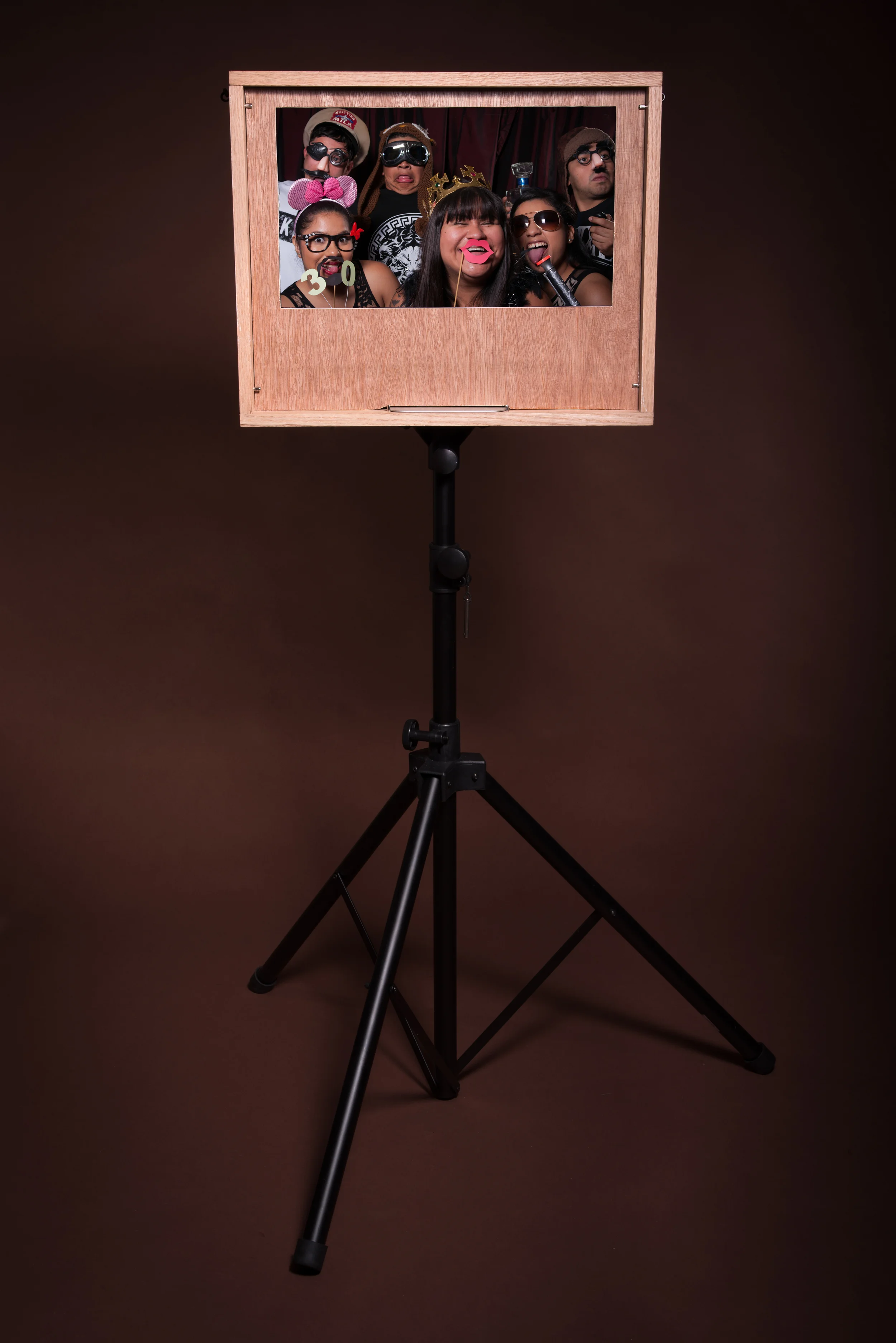 Large Format Camera (Verso)-6.jpg