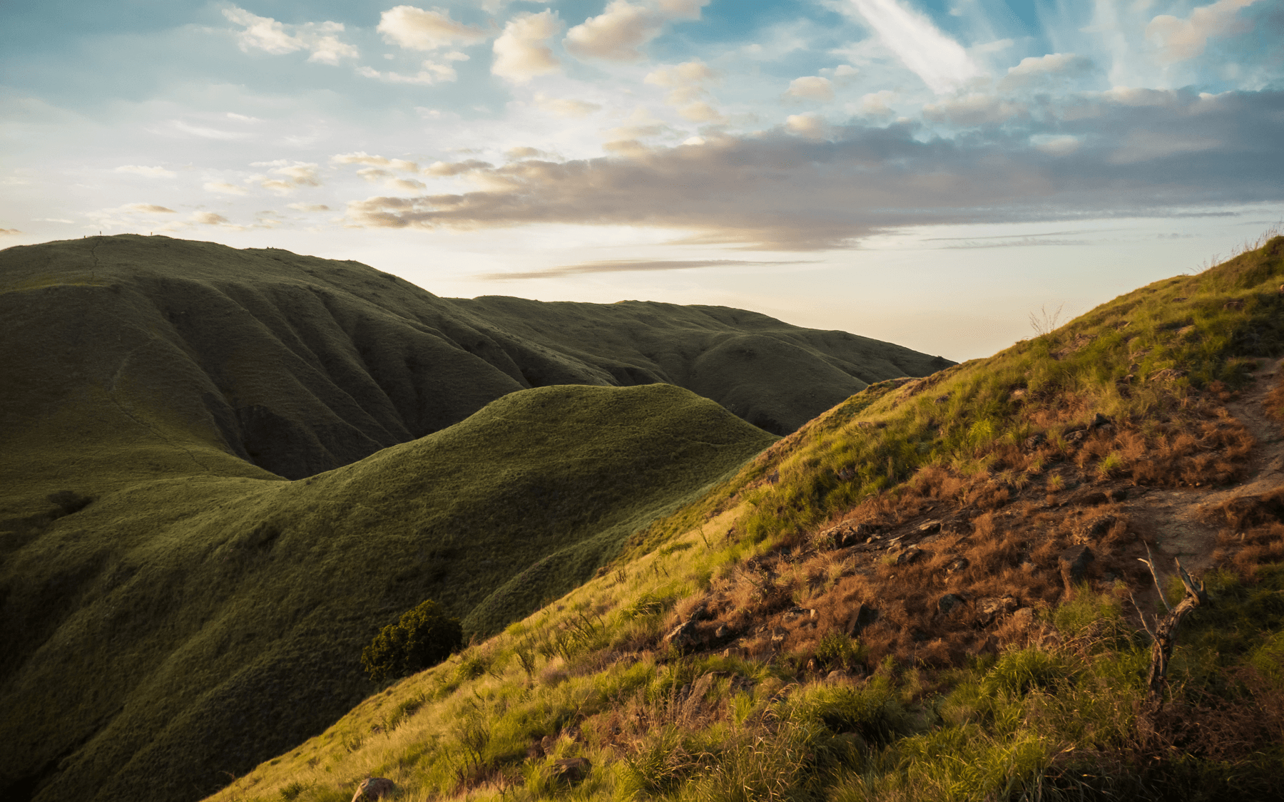 Hills of Gili Lawa