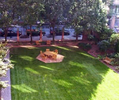 Battery Pointe(Lawn).jpg