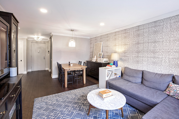 Battery Pointe 4I(Living Room) (2).jpg