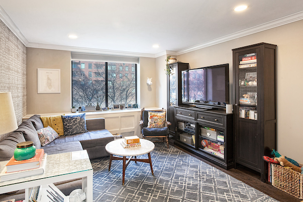 Battery Pointe 4I(Living Room).jpg