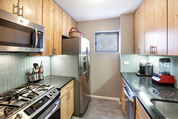 Cove Club 7I(Kitchen).jpg