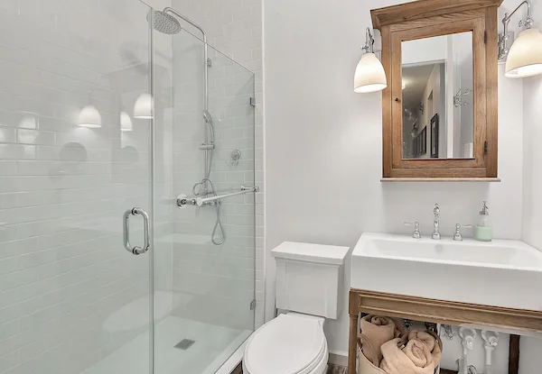 20190925_250sea2g-rr_050-bath.jpg
