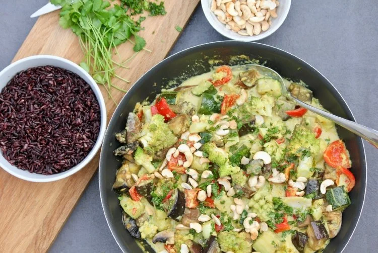 5-A-Day Vegetable &amp; Cashew Thai Curry