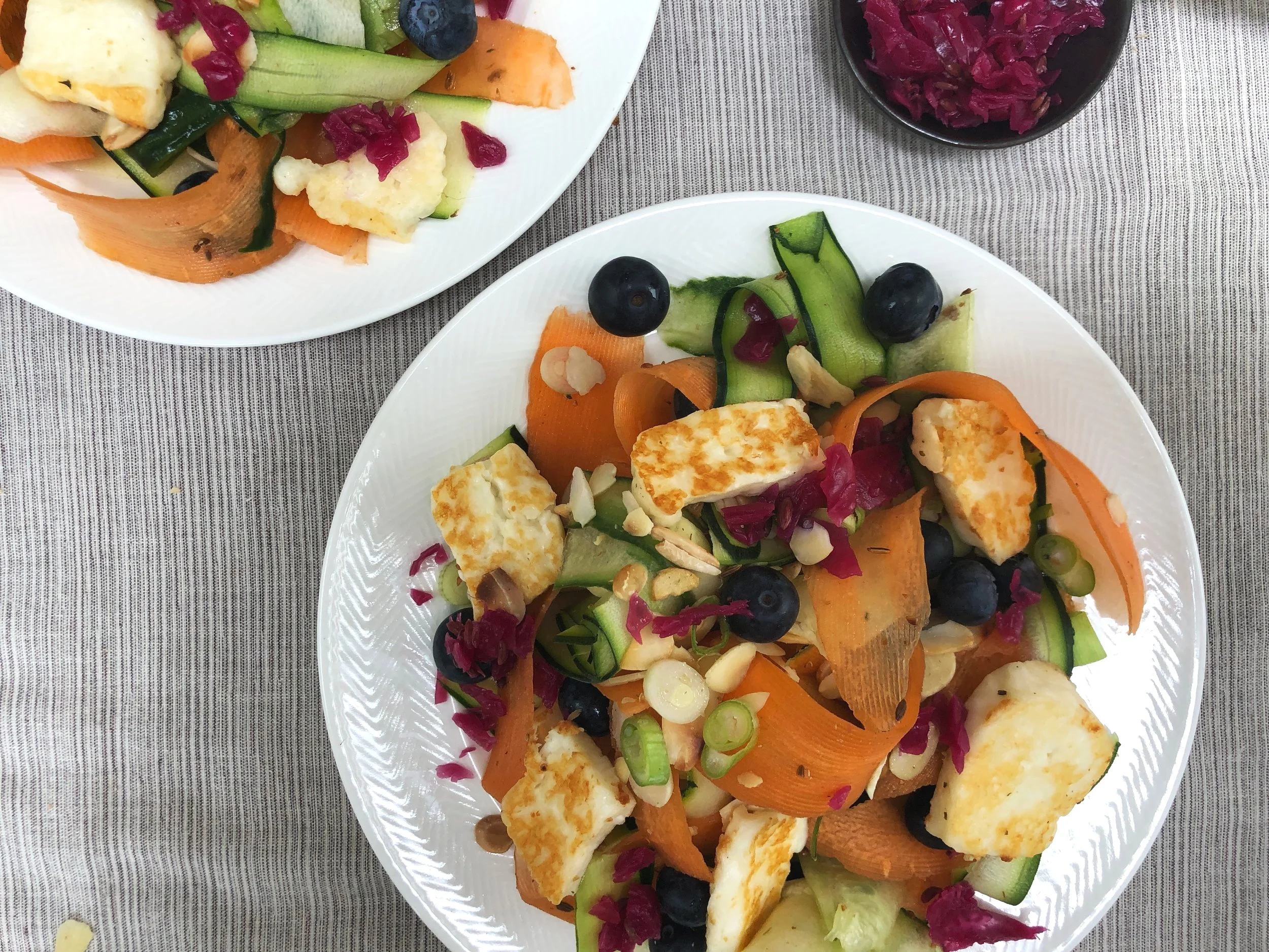 Crunchy Colourful Halloumi Salad