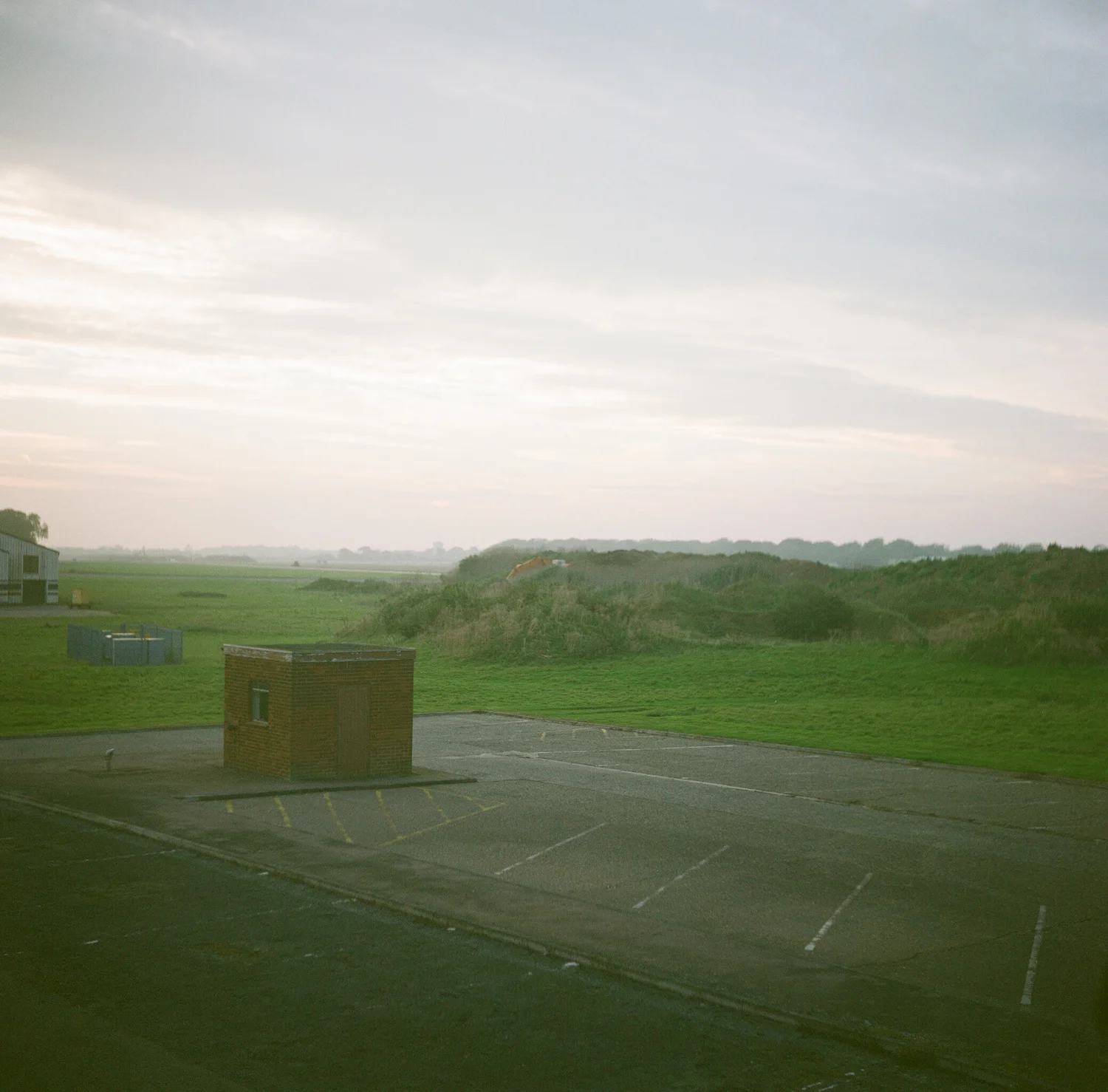06810006small.jpg