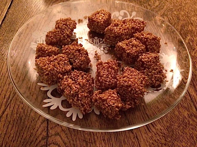 Rauwe tonijn met sesamzaadjes_A&D2.JPG