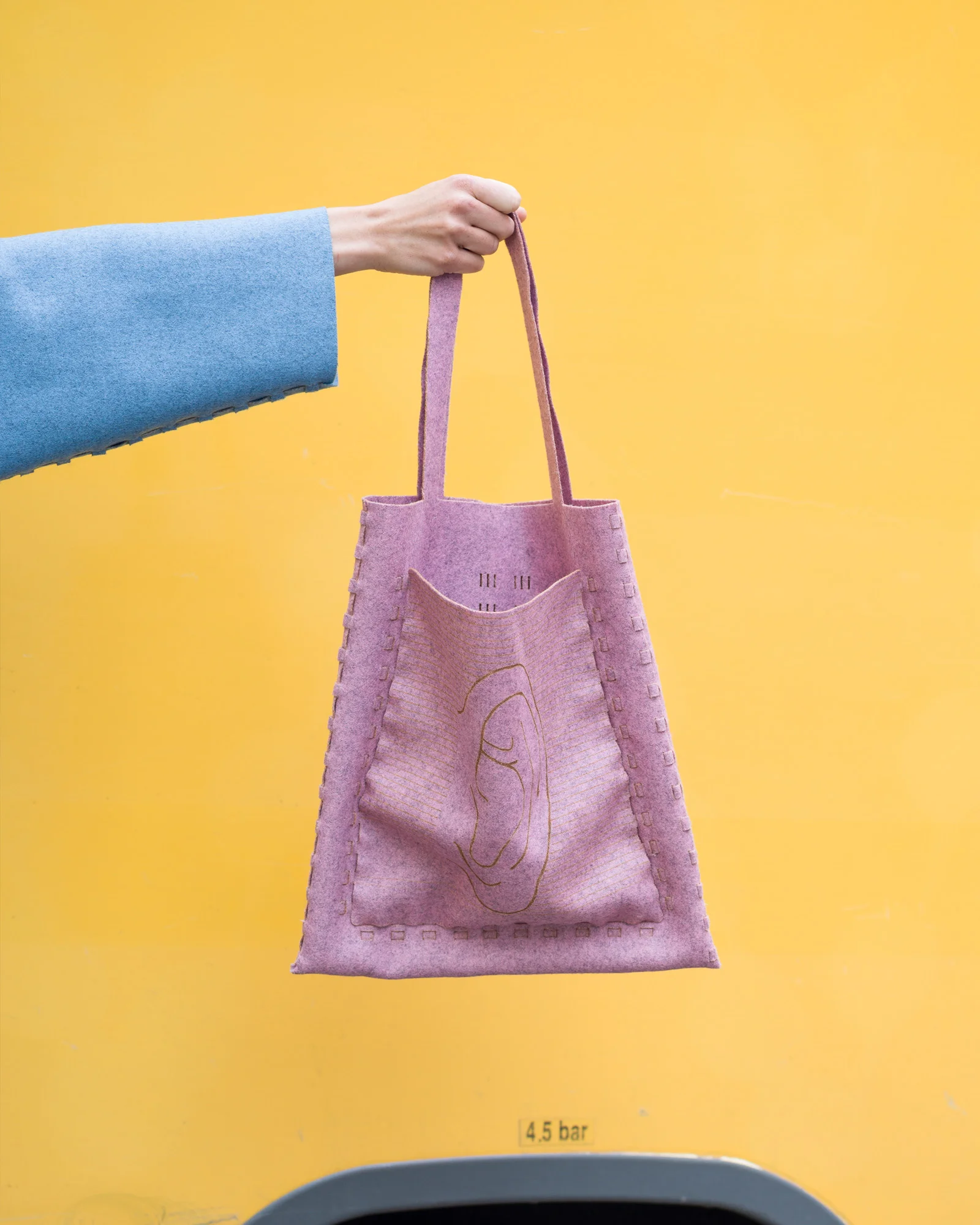 PCV_shop_portrait_pbag_1.jpg