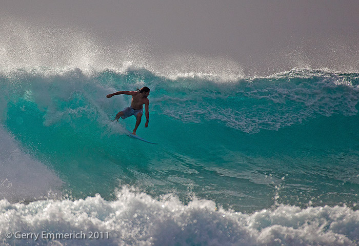 Wave_Rider_at_Sandy_Beach_2.jpg
