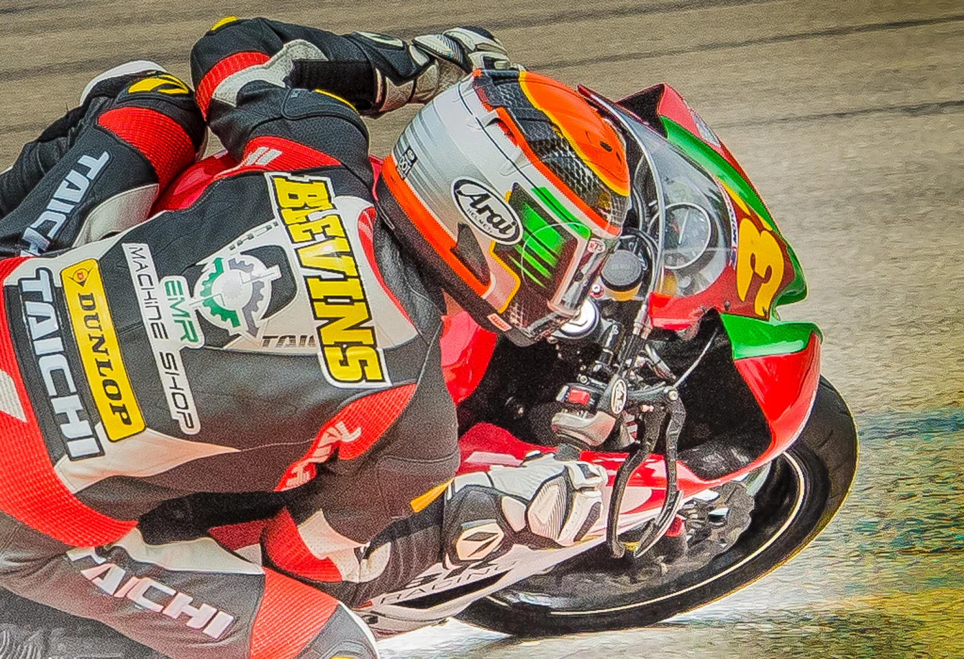 32 Racer Closeup.jpg