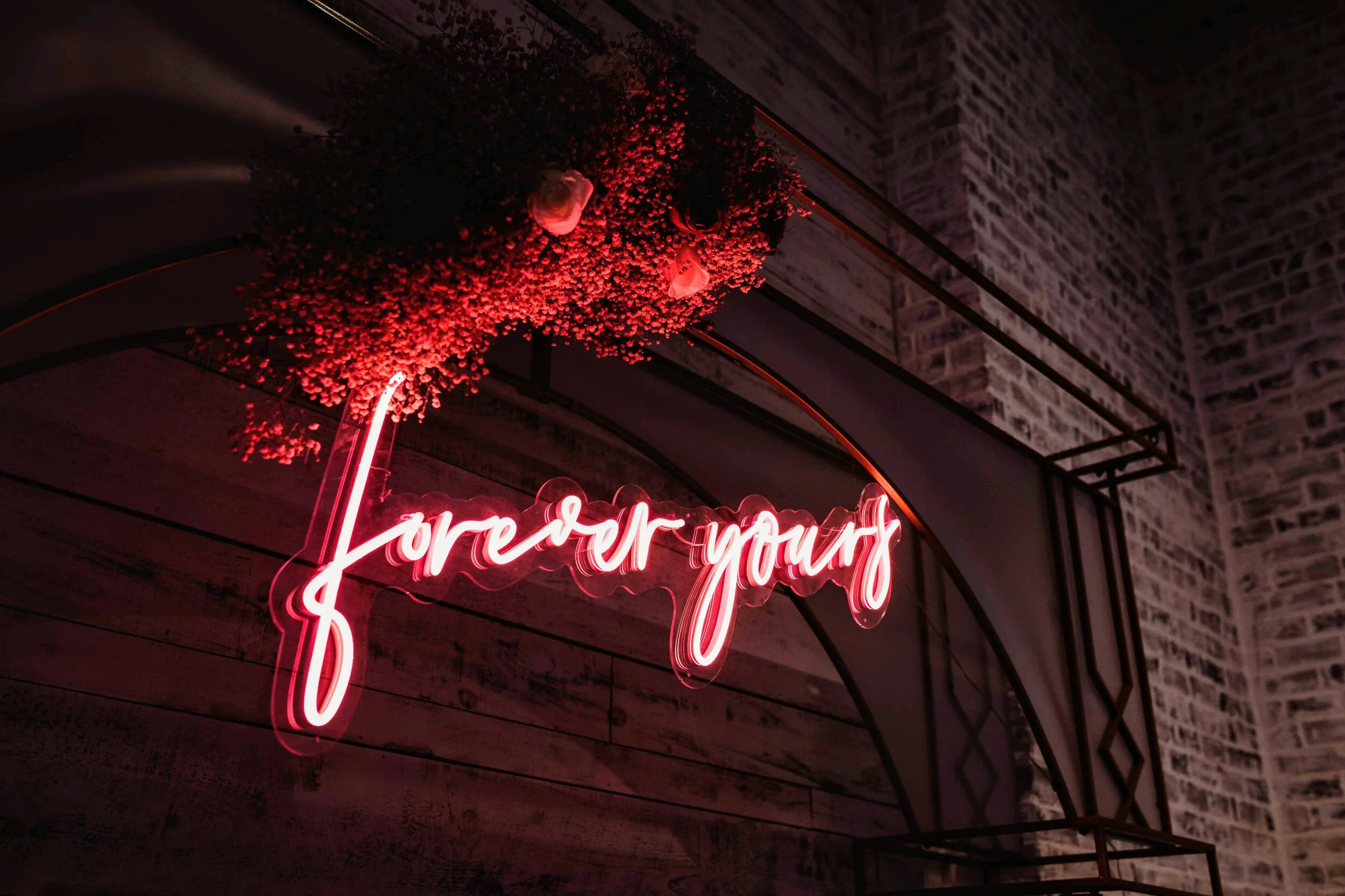NEON SIGN RENTALS