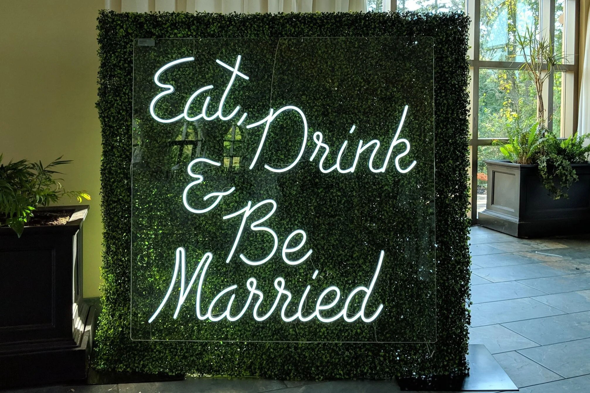 NEON SIGN RENTALS