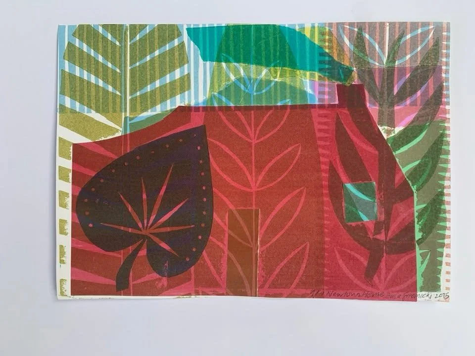 𝗔𝗿𝘁𝗶𝘀𝘁 𝗦𝗽𝗼𝘁𝗹𝗶𝗴𝗵𝘁: 𝗕𝗮𝘀𝗶𝗮 𝗦𝗺𝗼𝗹𝗻𝗶𝗰𝗸𝗶
Working in relief printmaking, Smolnicki delivers bold contrasts, rich textures, and just enough visual tension to keep things interesting. Houses, green spaces, quiet interiors &mdash; f