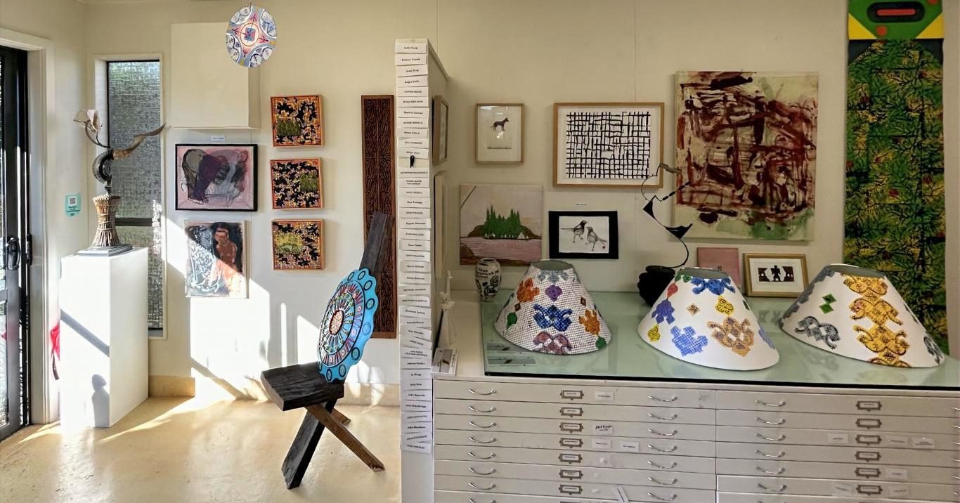 𝗟𝗼𝗻𝗴 𝘁𝗶𝗺𝗲, 𝗻𝗼 𝘀𝗲𝗲. 
It's been a hot minute since we gave you a sneak peek of the gallery, so here's a refresher.

Since then, new artists have arrived and familiar works have found new homes. If it's been a while since your last visit, c