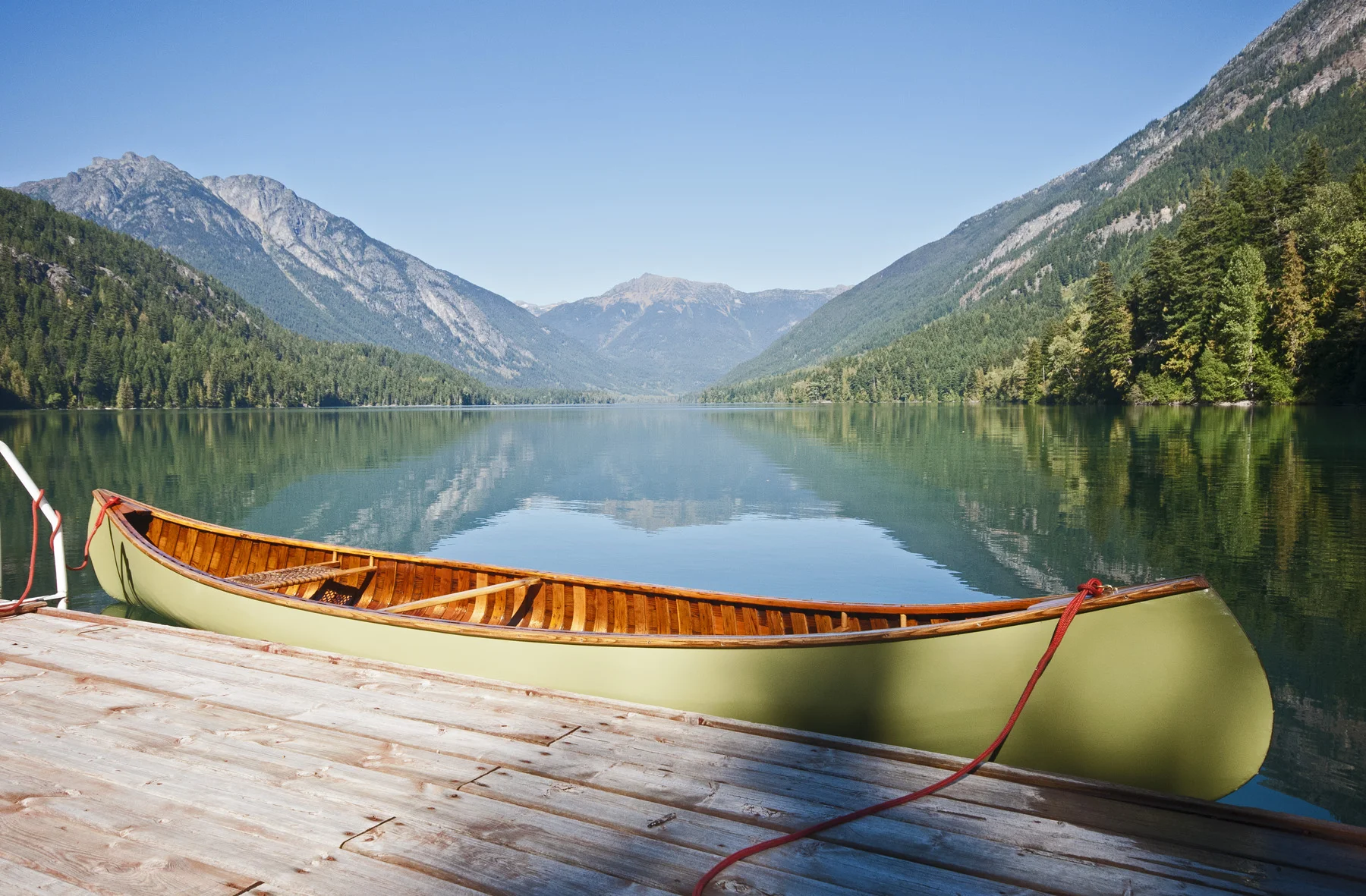 DSC_0169 canoe tied up.jpg