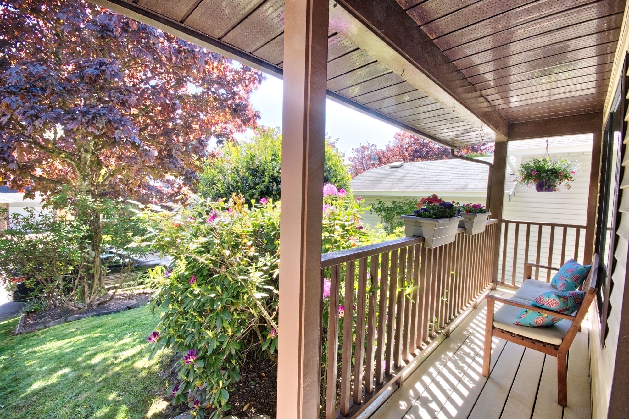 DSC_4611_HDR front porch.jpeg